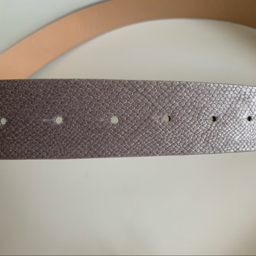 Snake print embossed velvet belt Buckle lilac - Picture 4 of 10